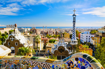 Wandcirkels Barcelona Kleurrijk Park Güell in Barcelona  © Mapics