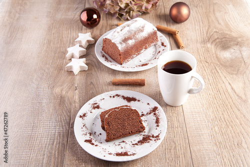 Weihnachtlicher Zimt-Schokoladenkuchen