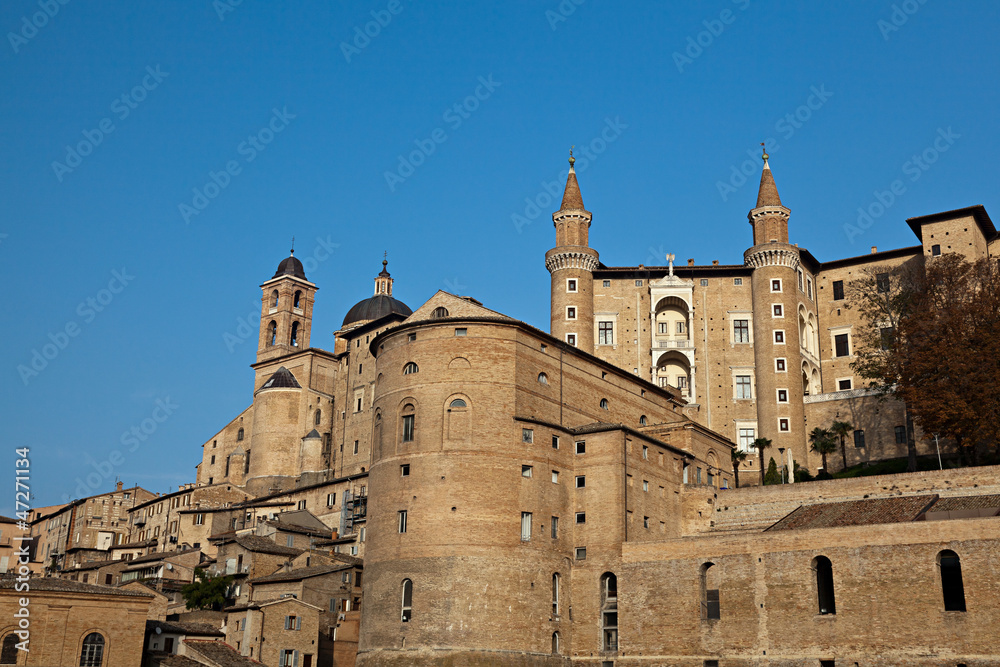 Urbino, il Palazzo Ducale ed il Duomo