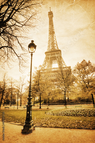 nostalgisches Bild des Eiffelturmes #47273720