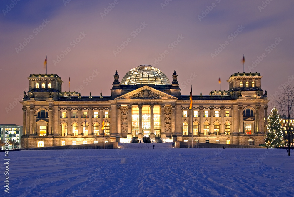 Obraz premium berlin reichstag christmas snow