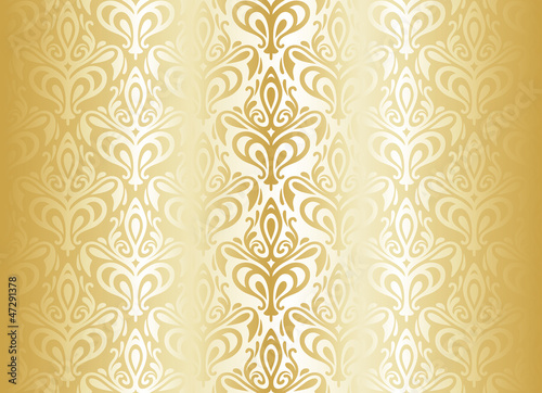 Bright gold luxury vintage wallpaper © elvil