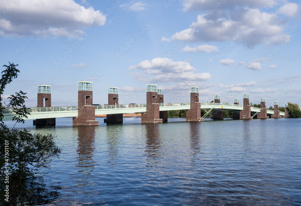 Fototapeta premium spandauer-see-brücke