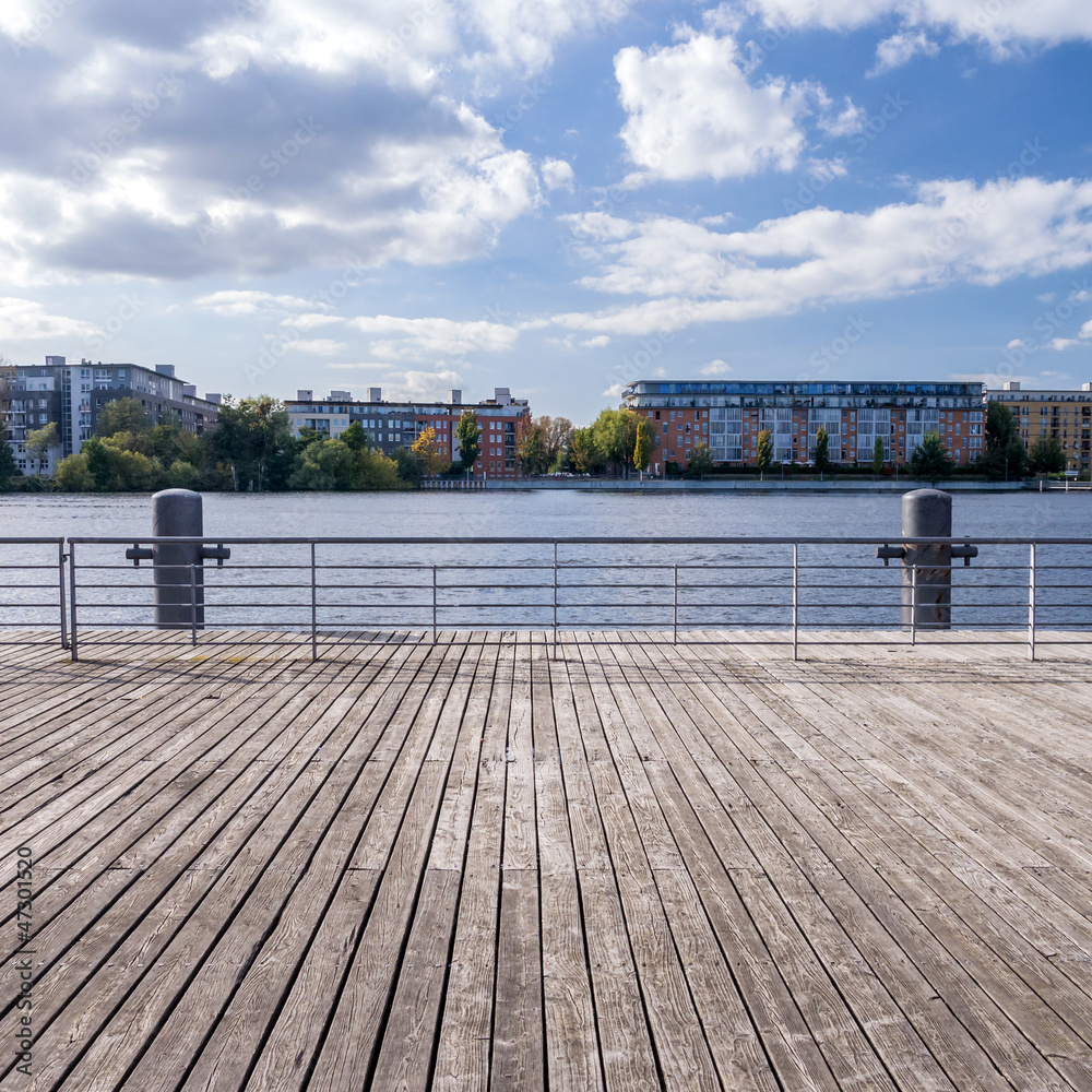 Obraz premium anlegestelle spandauer see