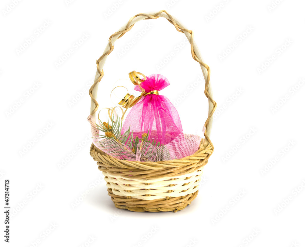 Bag with pearls and a fur-tree in a basket