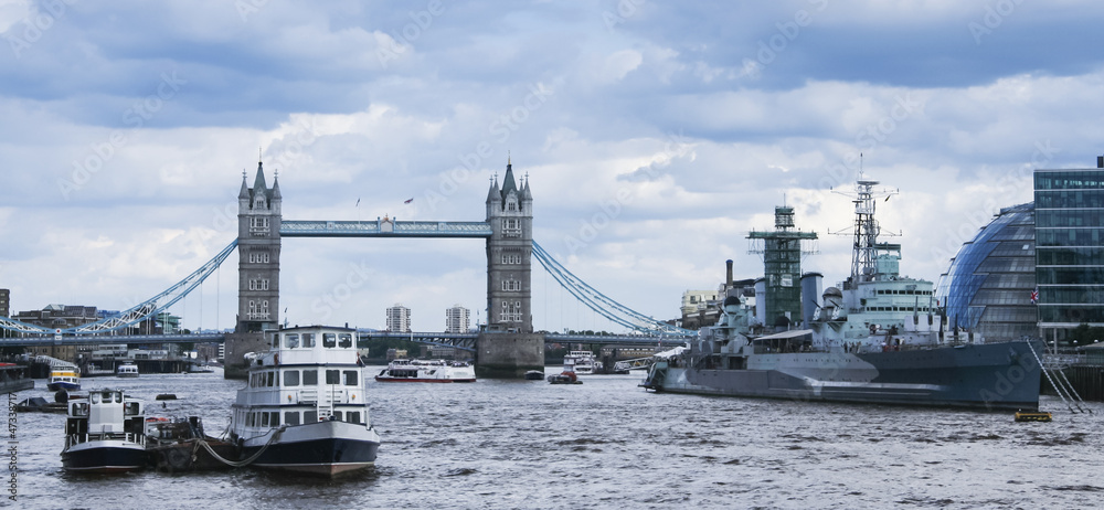 Obraz premium tower bridge river thames london