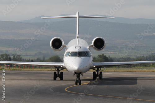 CRJ1000