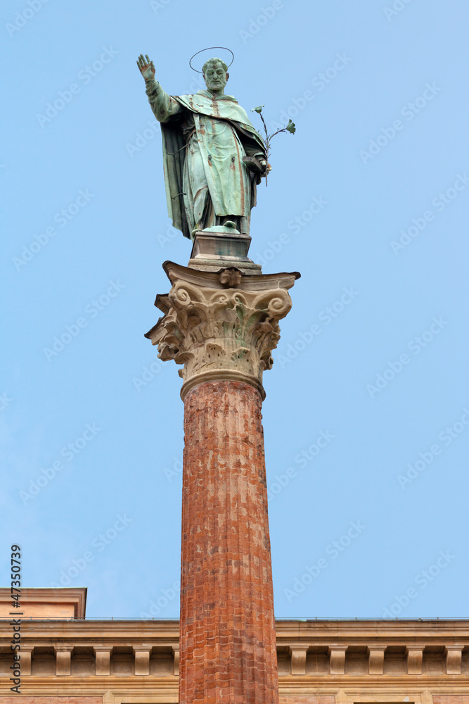 Fototapeta premium column of Saint Dominic, Bologna, Italy