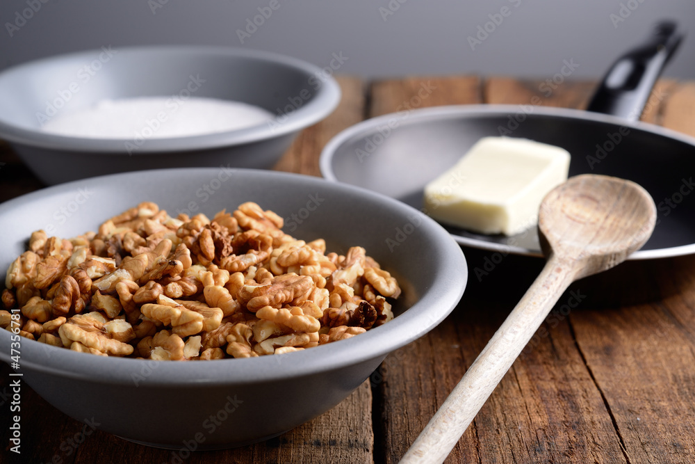 ingredienti croccante di noci - crunchy walnuts ingredients ingredienti croccante di noci - crunchy walnuts ingredients