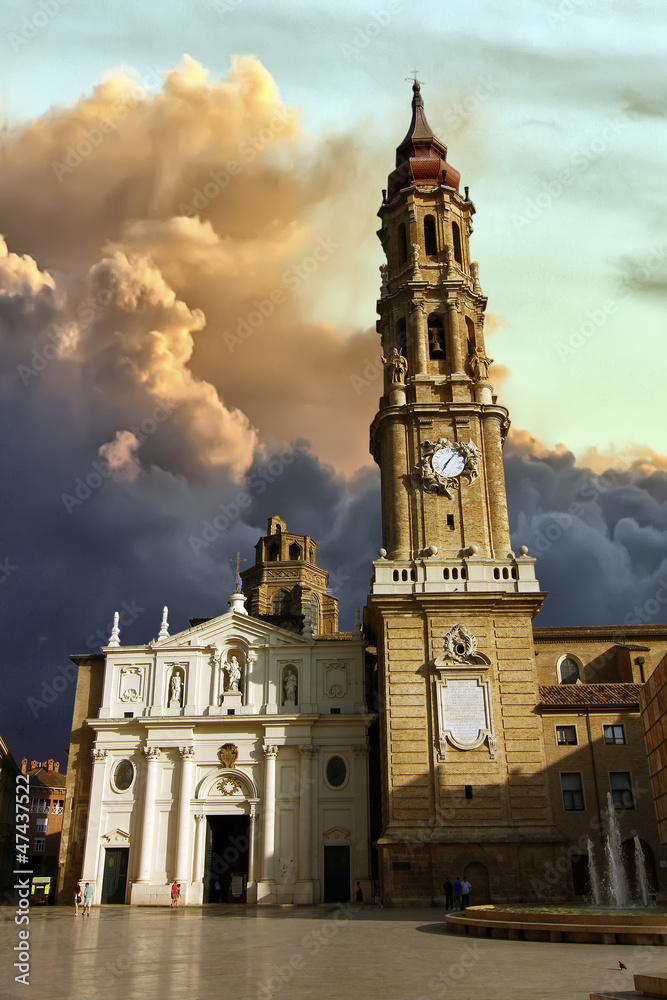 Cathedral of La Seo before the storm in Zaragoza, Spain