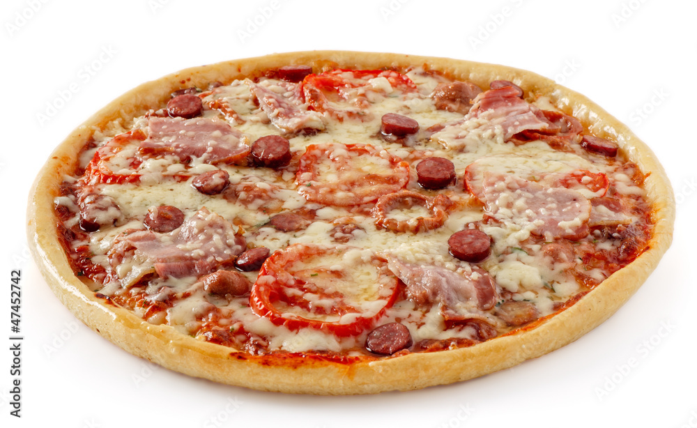 Salami pizza with tomatoes