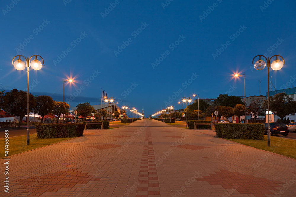 Obraz premium Kosciuszko in square in Gdynia, Poland.