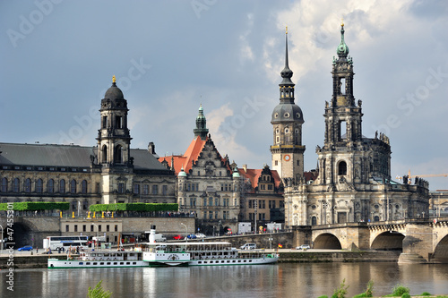 Dresden, Stadtansicht über die Elbe