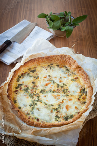 Quiche with ham and sage