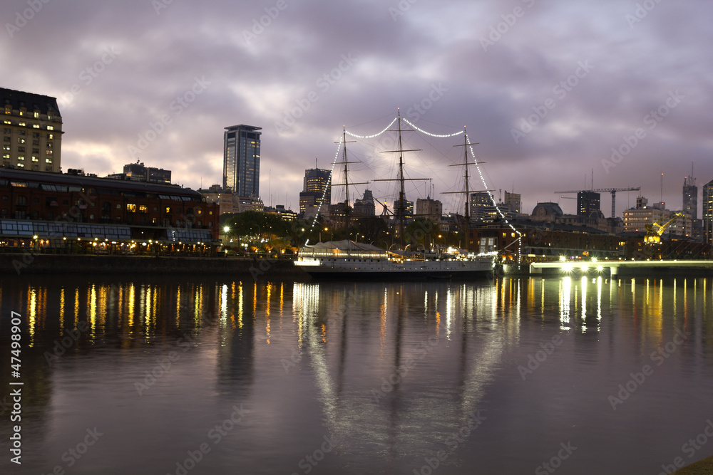 Puerto Madero by night, Buenos Aires