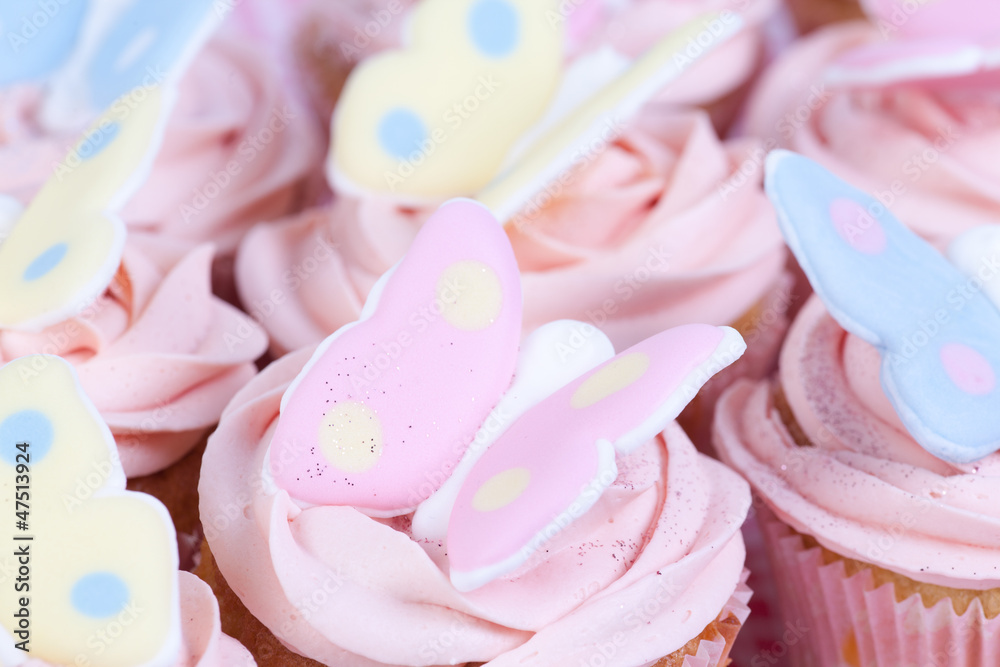 cupcakes with butterflies