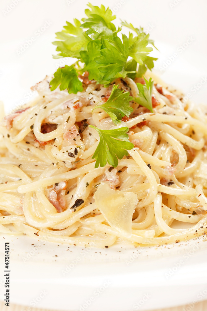 spaghetti carbonara spaghetti carbonara