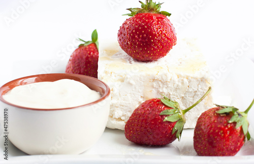 cottage cheese with cream and strawberries
