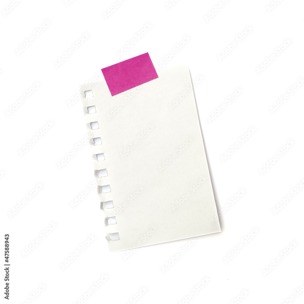 Petit morceau de papier sur fond blanc tenu par de l'adhésif col Petit morceau de papier sur fond blanc tenu par de l'adhésif col