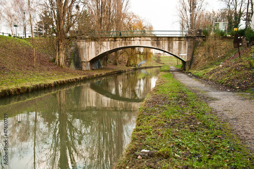 canal de l' Ourcq Villeparisis Seine et Marne