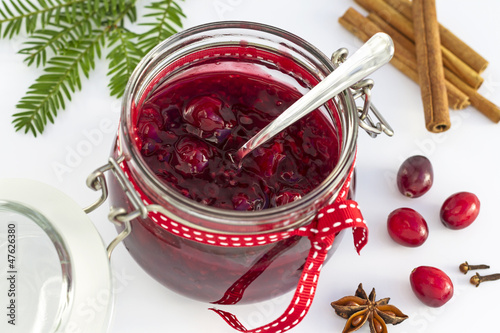 Christmas jelly with apple & cranberry