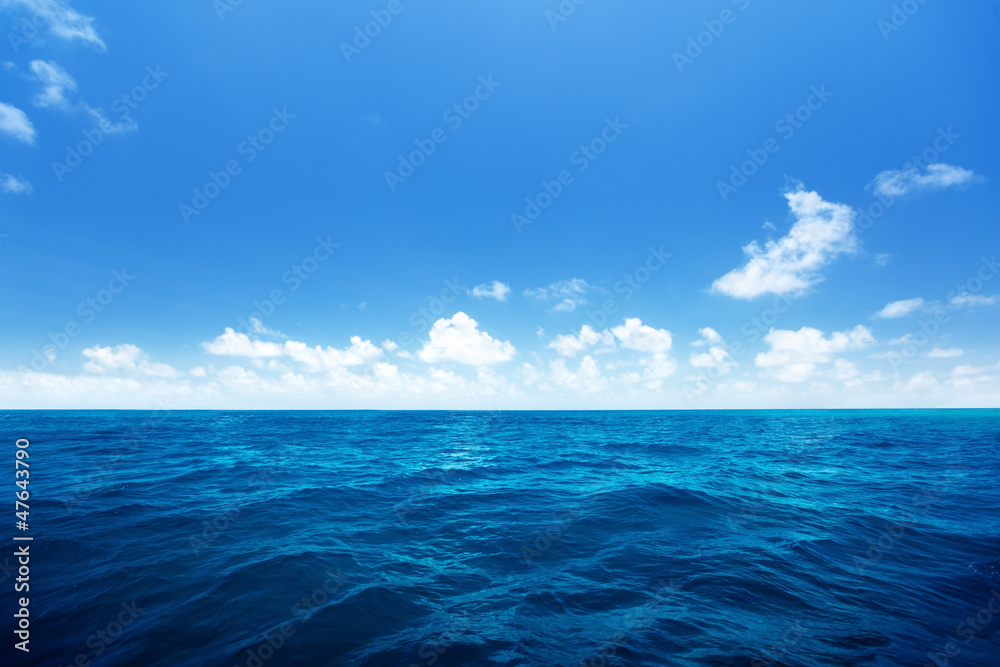 Obraz premium doskonałe niebo i woda Oceanu Indyjskiego
