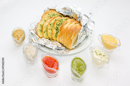 Fresh bread with garlic sauce