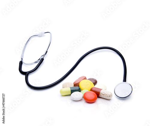 Stetoskop und Medikamente