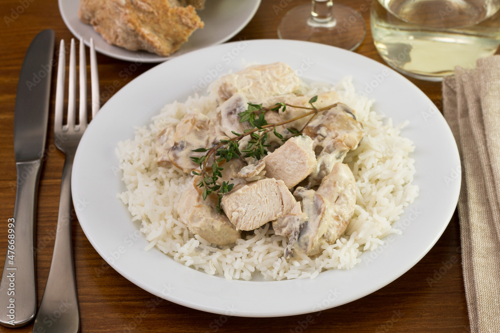 chicken with champignons, sceams and boiled rice