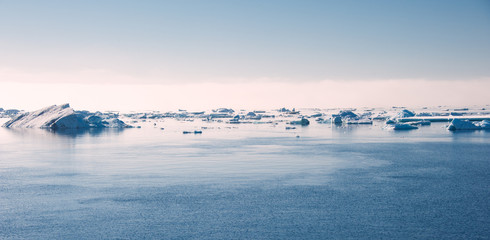 Fotobehang Zuidpoolgebied Zonsondergang boven Antarctische oceaan  © Asya M