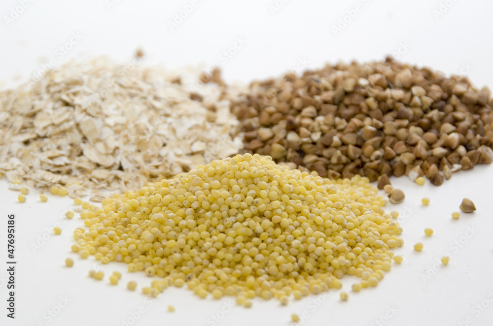 Cereal of oat, buckwheat and millet Cereal of oat, buckwheat and millet
