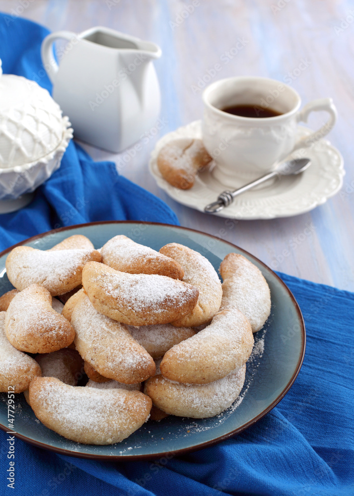 Crescents vanilla and almond cookies Crescents vanilla and almond cookies