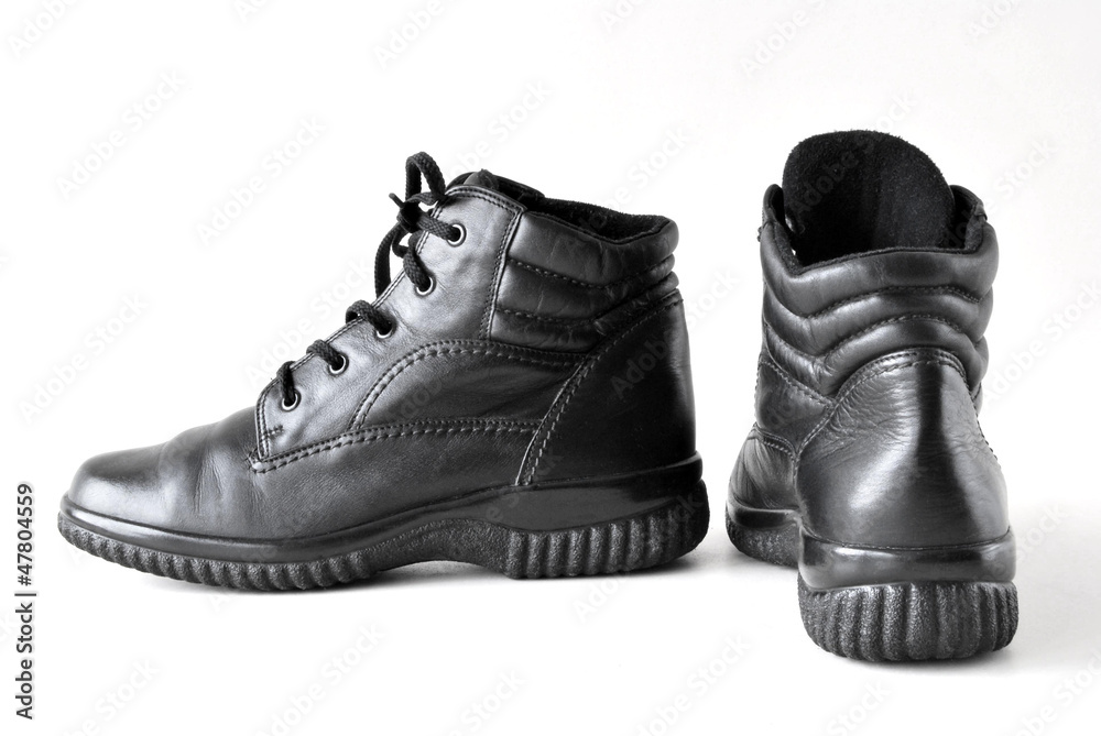 Schwarze Schnürschuhe / Seiten- und Rückansicht Schwarze Schnürschuhe / Seiten- und Rückansicht