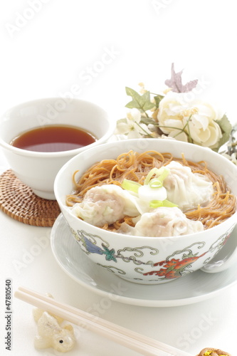 chinese cuisine, Wonton noodles with hot tea