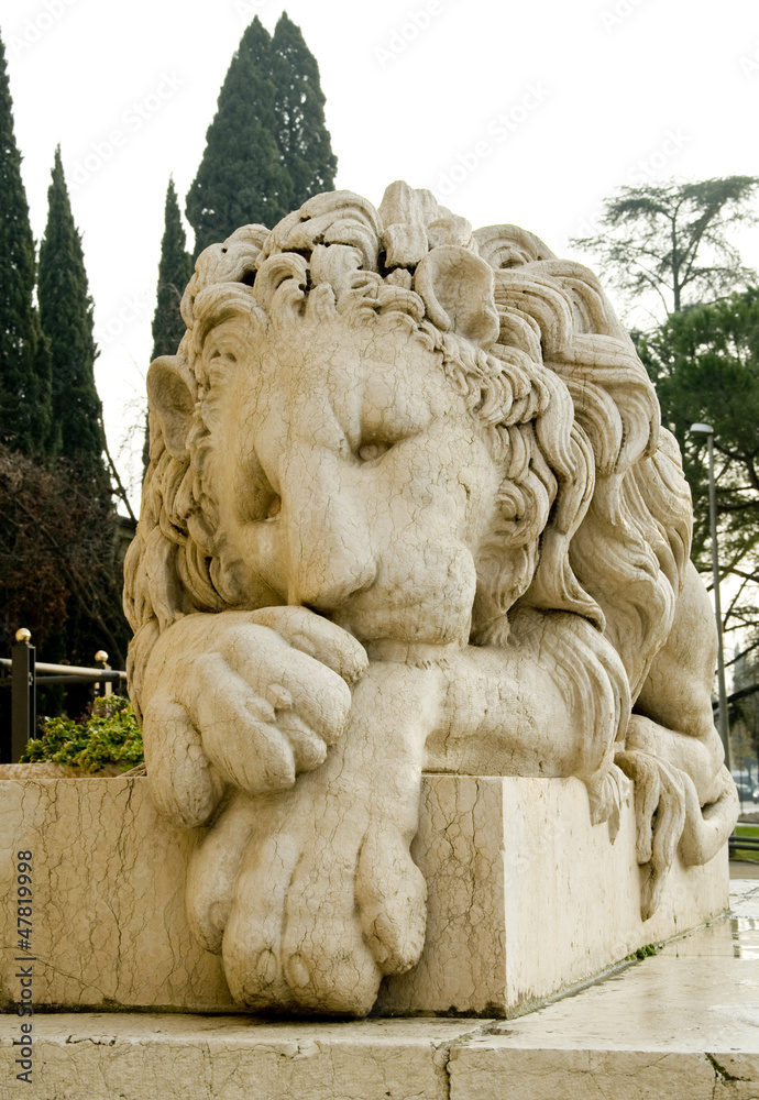 Naklejka premium Cimitero monumentale di Verona -Leone