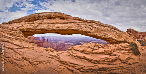 Mesa Arch, Canyonlands National Park - Utah, USA © Delphotostock