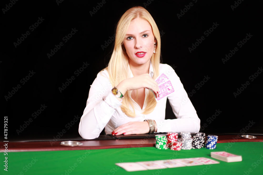 Blondine am Pokertisch Blondine am Pokertisch