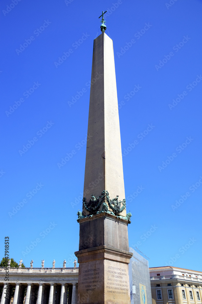 The Vatican obelisk at St Peters Square. Roma (Rome), Italy