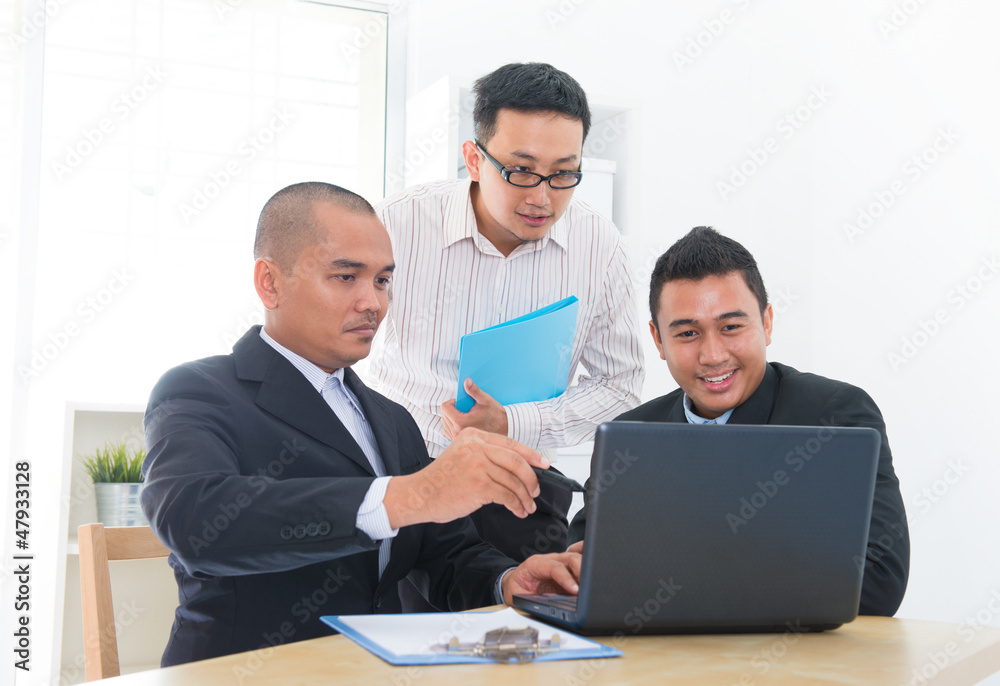 Business team discussion Business team discussion