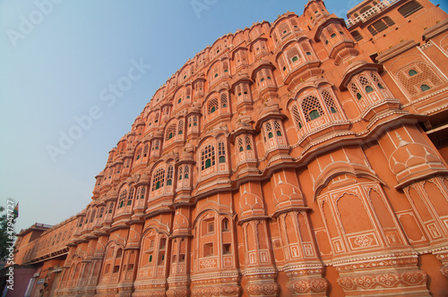 hawa mahal, landmark of pink city jaipur in india