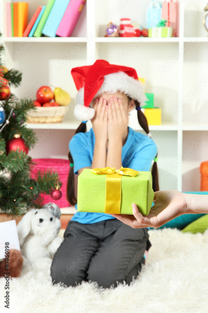 Fototapeta premium Christmas gift for little girl