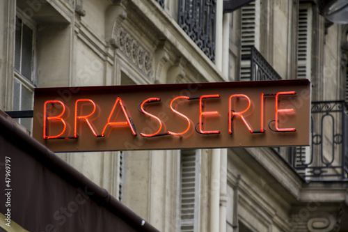 Фотография Brasserie sign in Paris