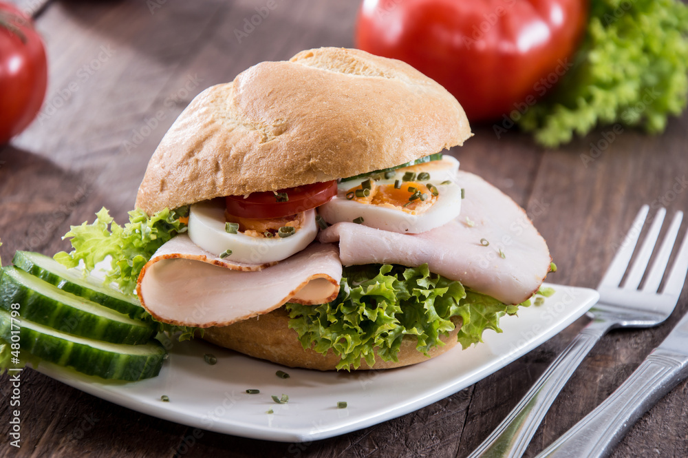 Small plate with Chicken Sandwich Small plate with Chicken Sandwich