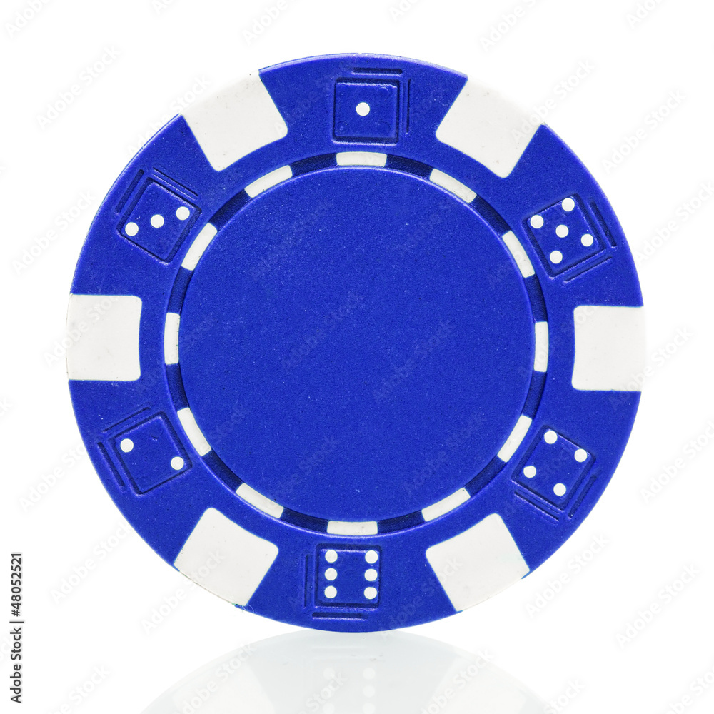 Naklejka premium Green poker chip isolated on white background