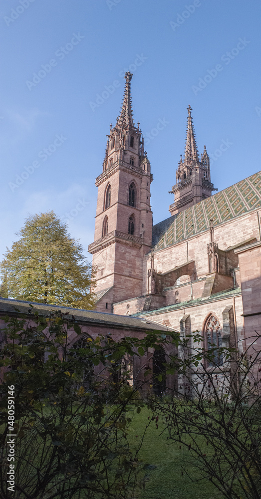Basler Münster, Kirchturm und Kreuzgang, Basel,  Schweiz
