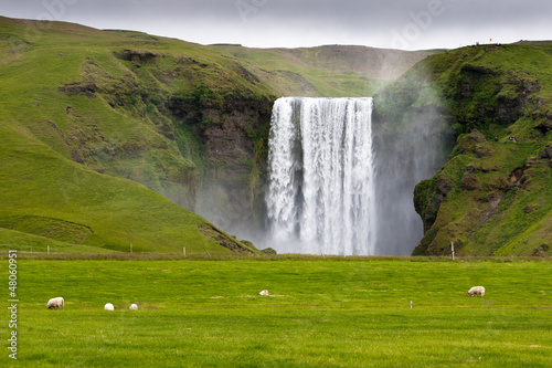 Cuadro en lienzo Wasserfall Skogafoss I