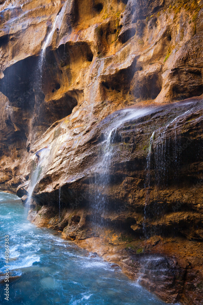 Naklejka premium Caucasian waterfalls-4