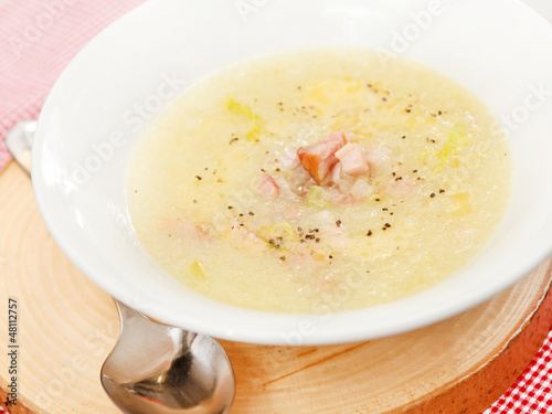 cream soup with bacon