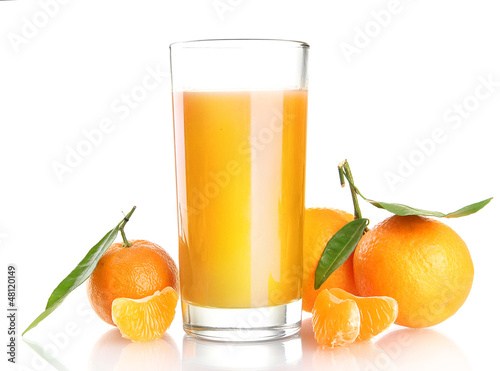 glass of juise and ripe sweet tangerine with leaf  isolated