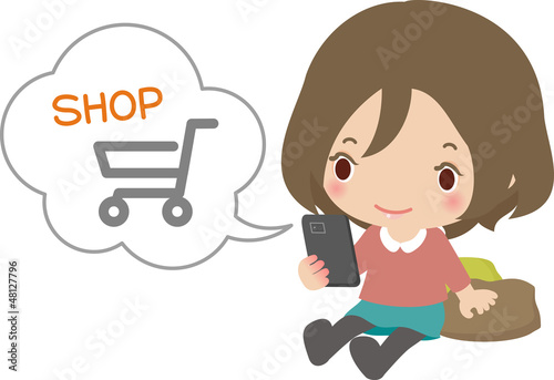 スマートフォンでオンラインショッピングする女性
